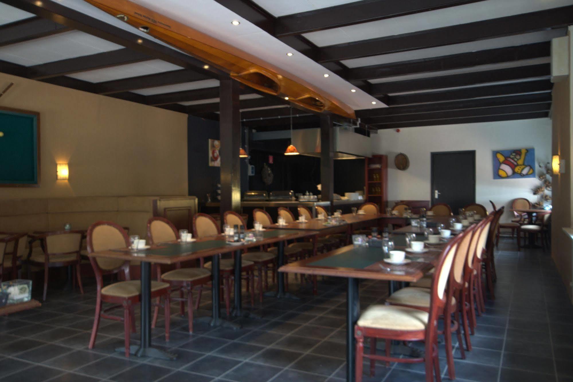 Hotel Restaurant Victoria Winschoten Esterno foto