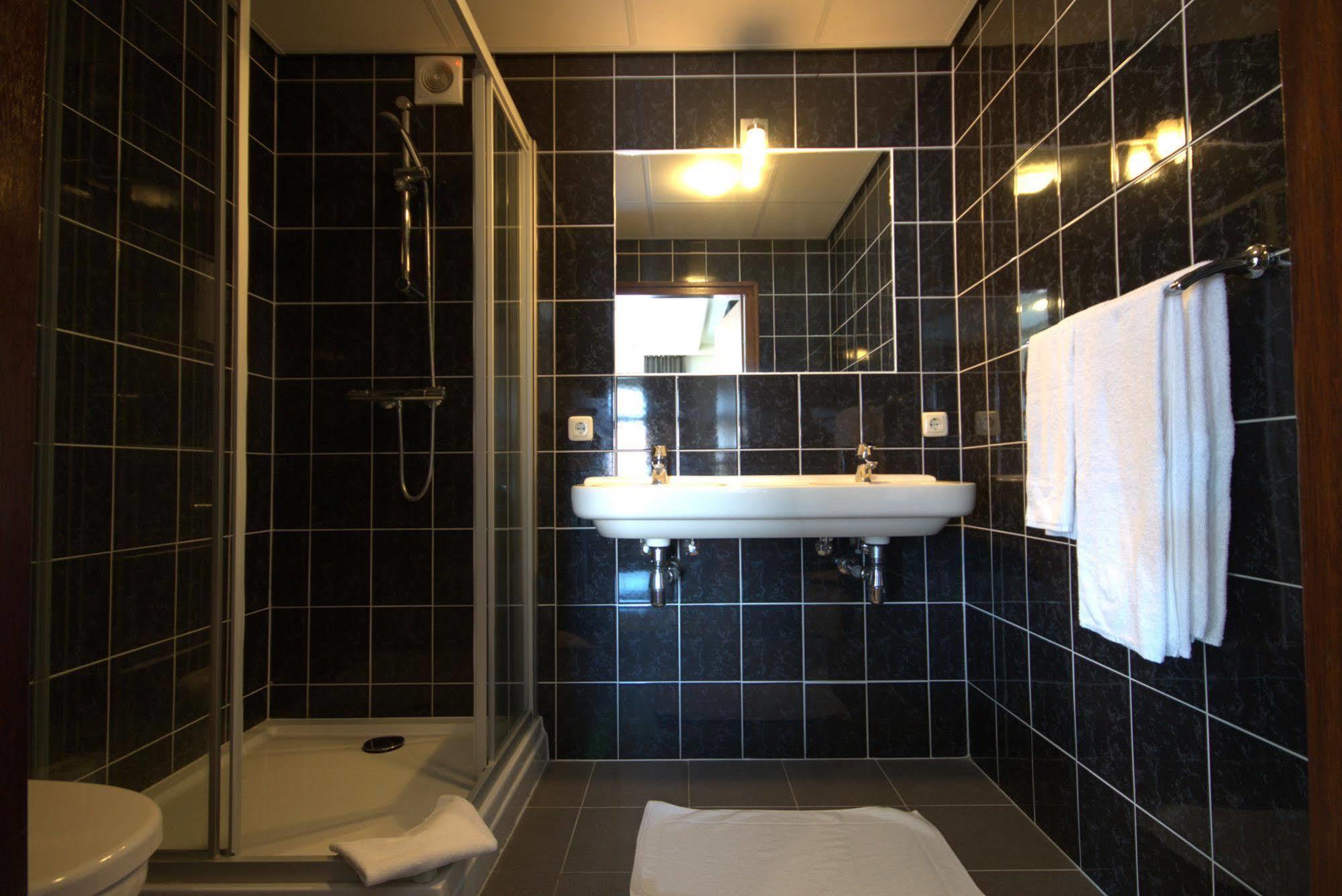 Hotel Restaurant Victoria Winschoten Esterno foto